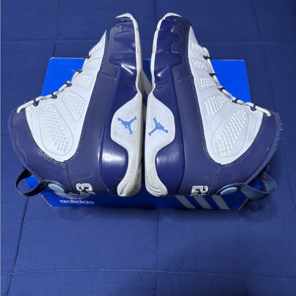 Jordan 9 Retro UNC 2019 Size 9.5 - Picture 2 of 6